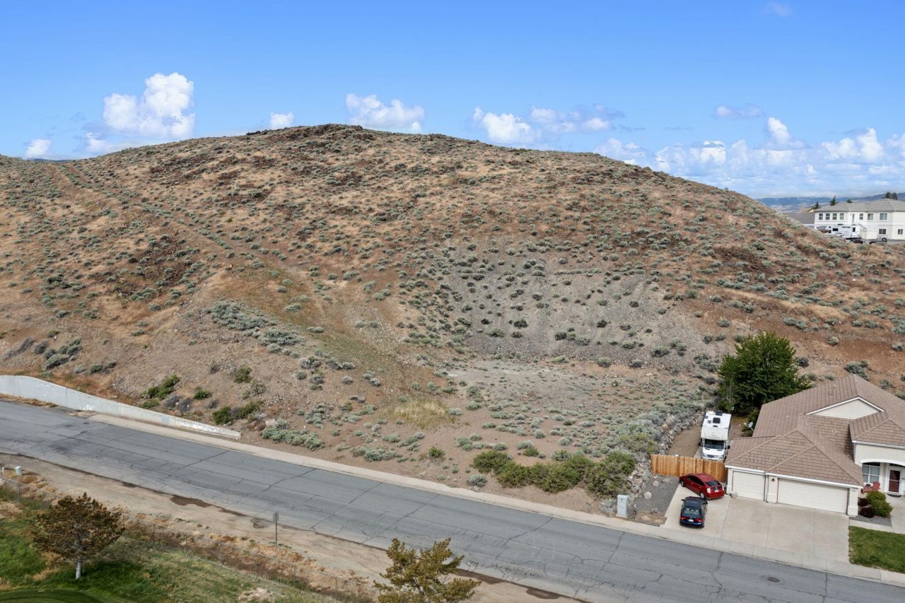 4841 W Hidden Valley Drive, Reno, NV 89502 Photo