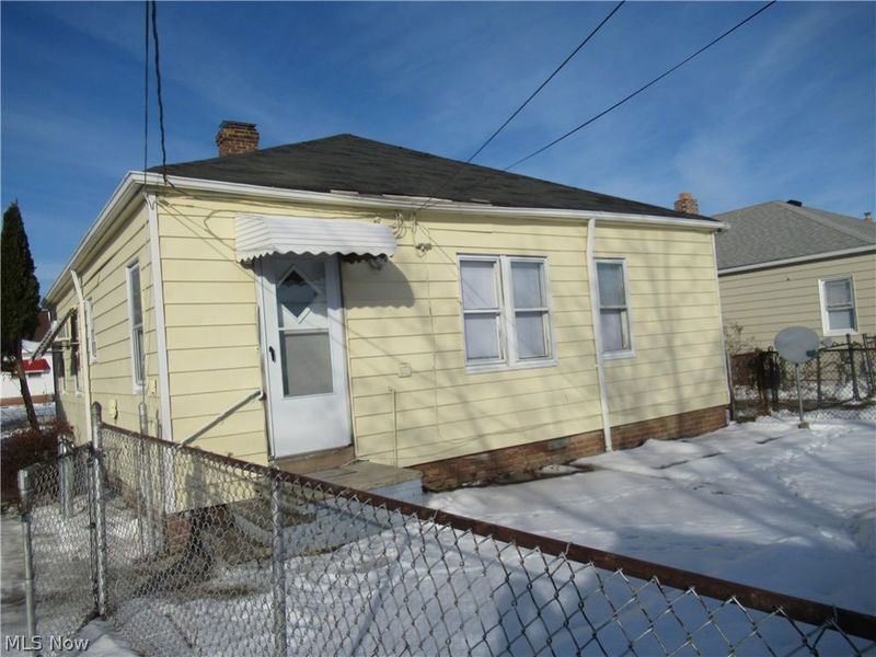 1403 Dawnwood , Parma, OH 44134 Photo 4