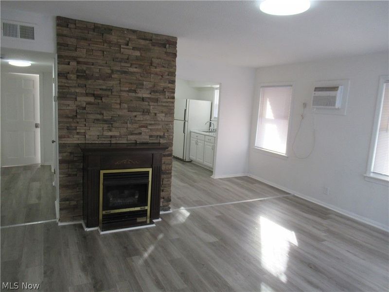 1403 Dawnwood , Parma, OH 44134 Photo 5