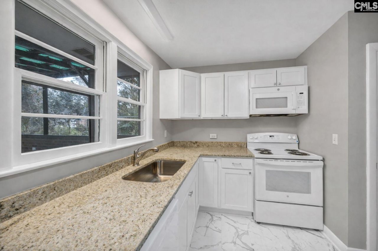 842 Delverton Road  Photo 10