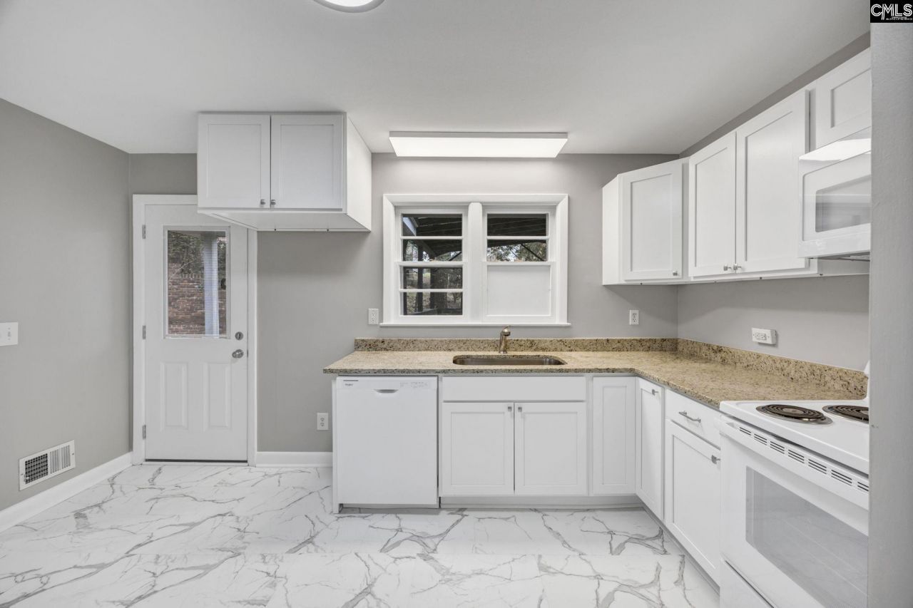 842 Delverton Road  Photo 11