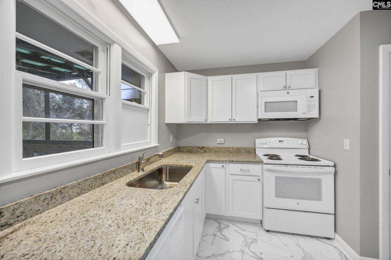 842 Delverton Road  Photo 12