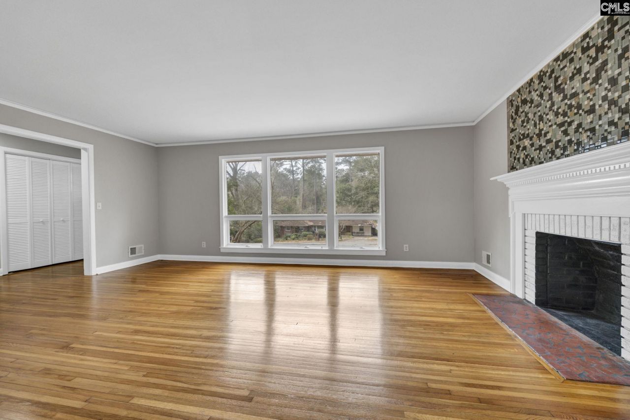 842 Delverton Road  Photo 6