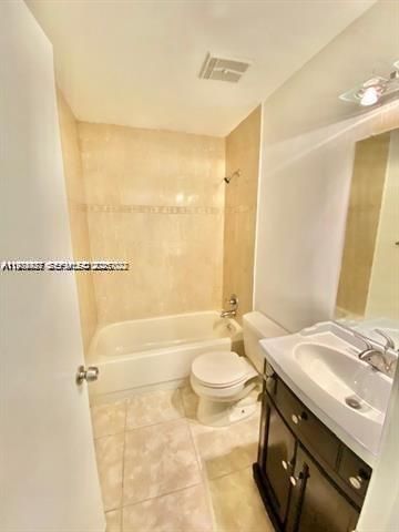 5200 NW 31st Ave , Unit 32, Fort Lauderdale, FL 33309 Photo