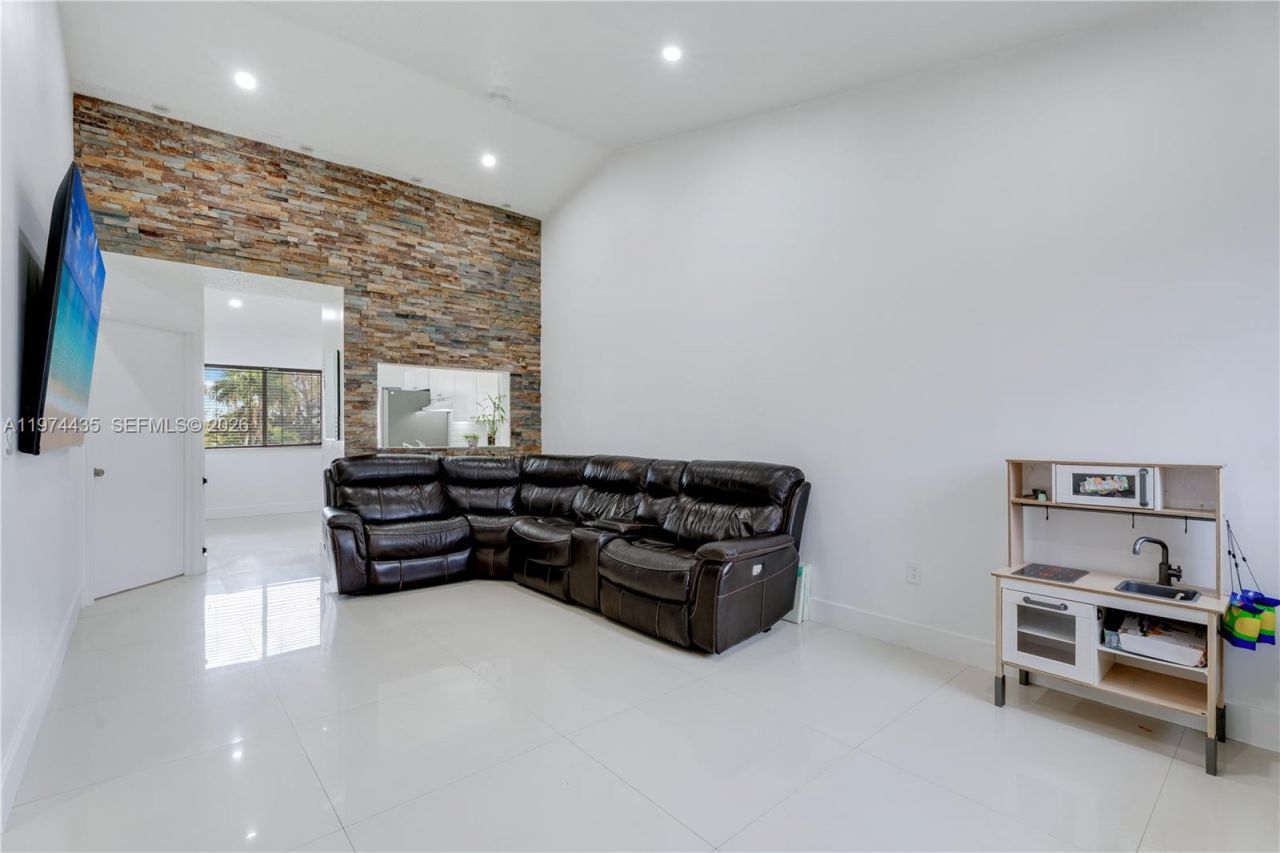 13060 SW 64th Ter, Unit 1208, Miami, FL 33183 Photo