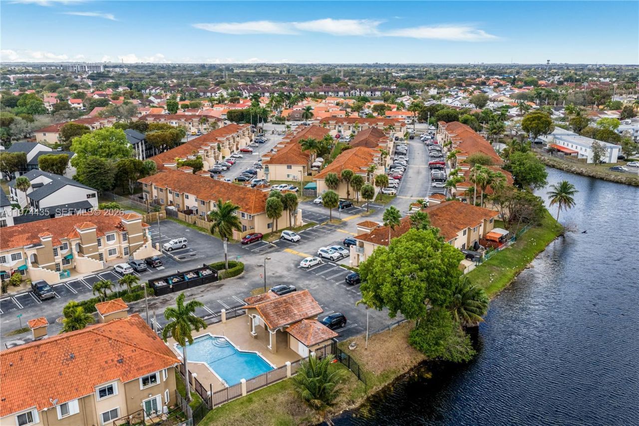 13060 SW 64th Ter, Unit 1208, Miami, FL 33183 Photo