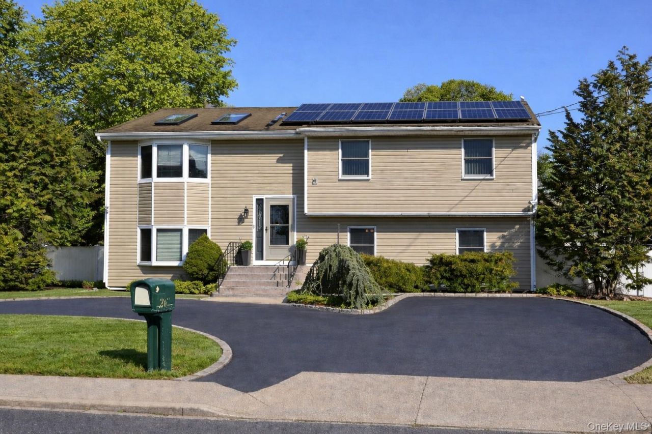 263 N Bicycle Path Selden, NY 11784