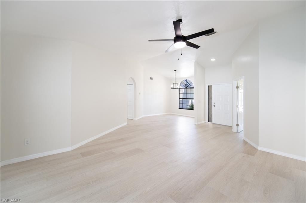 10731 Regent Cir, Naples, FL 34109 Photo