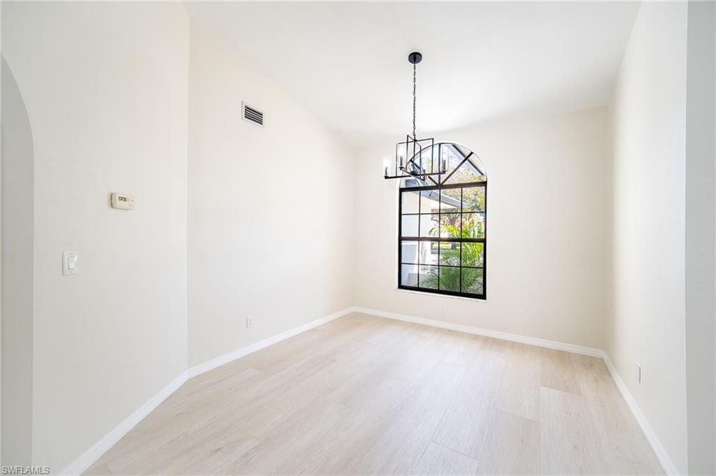10731 Regent Cir, Naples, FL 34109 Photo