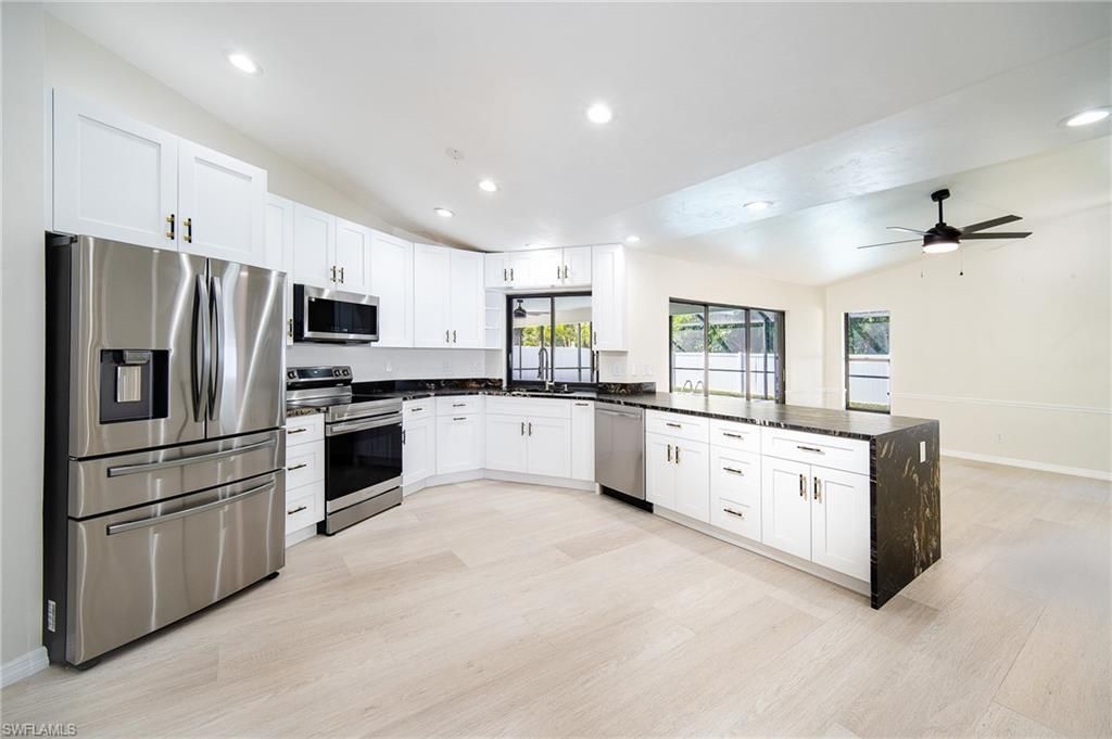 10731 Regent Cir, Naples, FL 34109 Photo