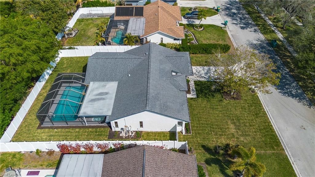 10731 Regent Cir, Naples, FL 34109 Photo