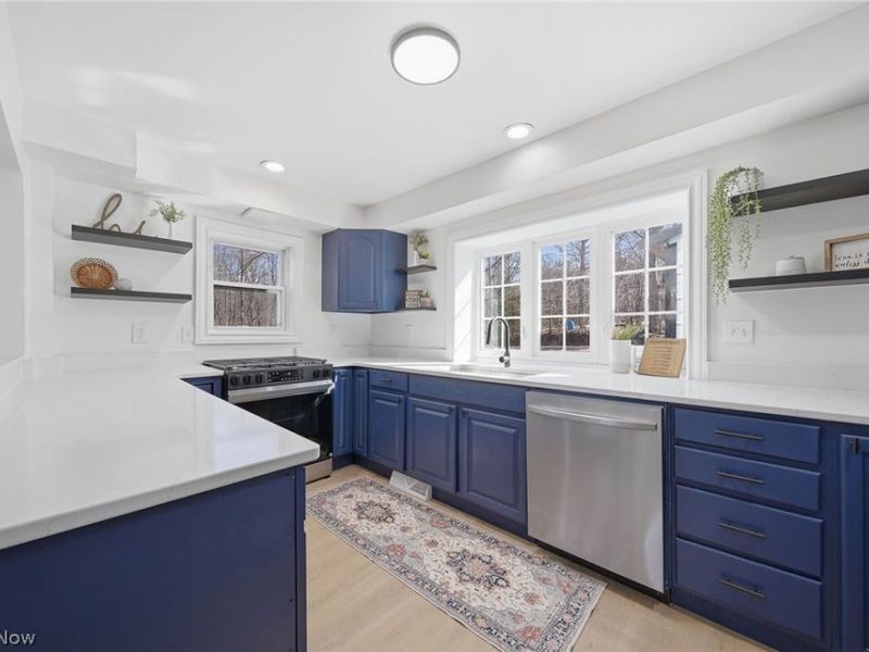 6097 Reno Drive , Louisville, OH 44641 Photo 5