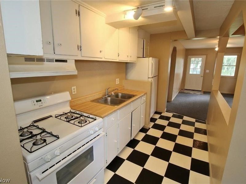 39 W 2nd Street , Unit C, Frazeysburg, OH 43822 Photo 3