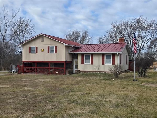 32188 Osawatomie Road, Paola, KS 66071