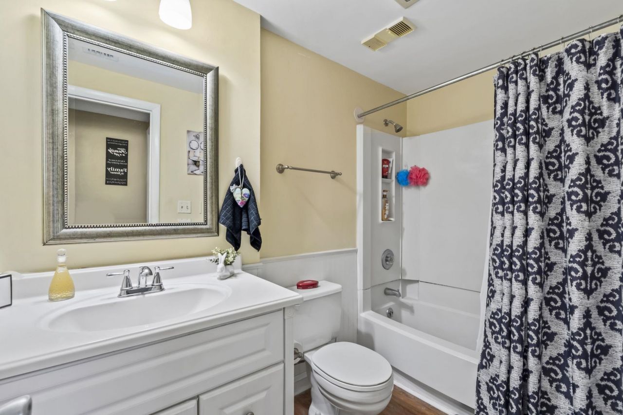 5905 South Kings Hwy.  Photo 13