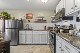 5905 South Kings Hwy.  photo 4