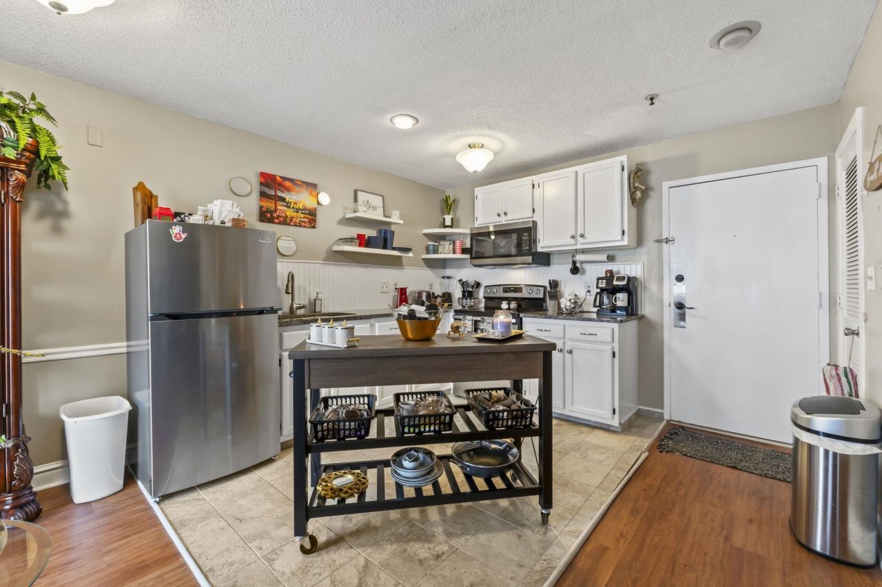 5905 South Kings Hwy.  Photo 6