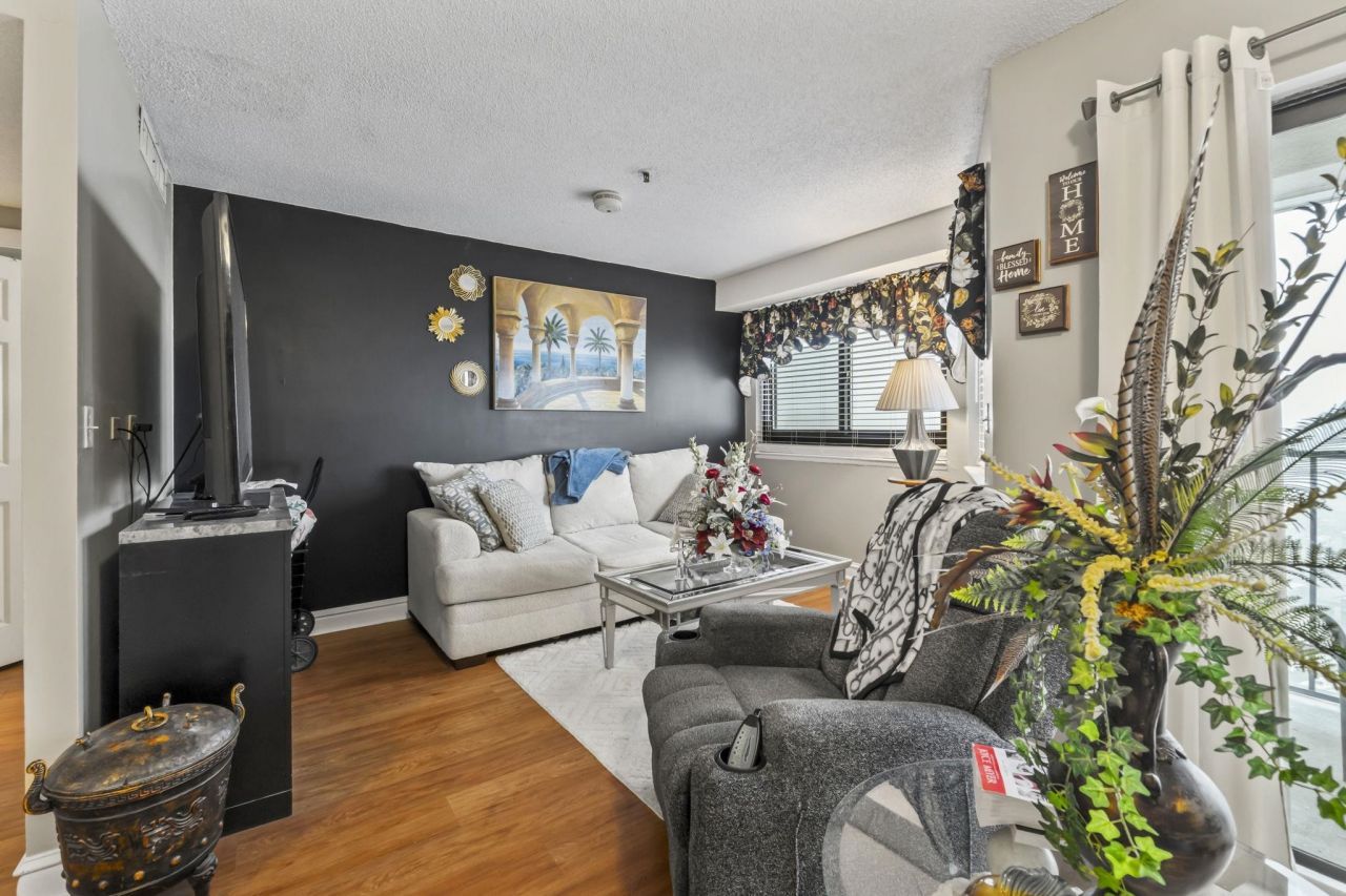 5905 South Kings Hwy.  Photo 9