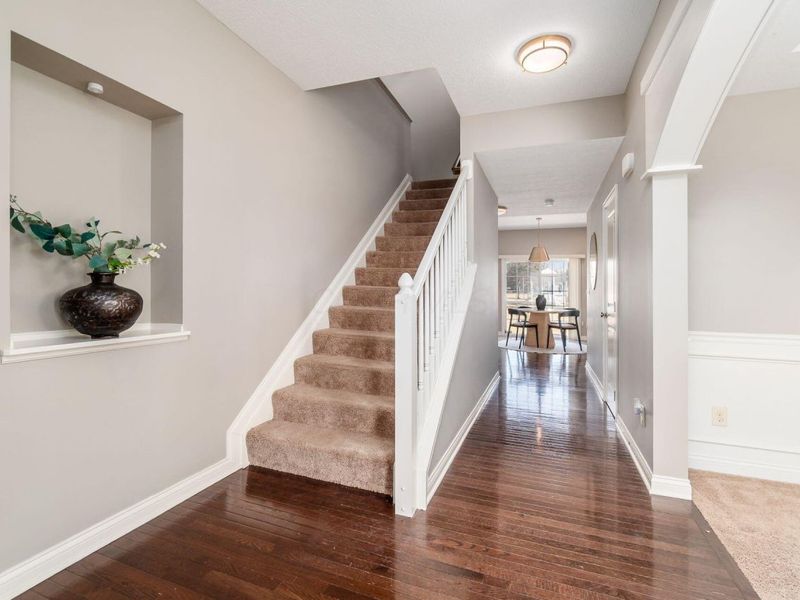 8366 Marwithe Place , New Albany, OH 43054 Photo 5