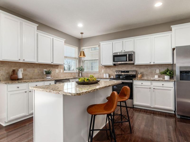 8366 Marwithe Place , New Albany, OH 43054 Photo 8