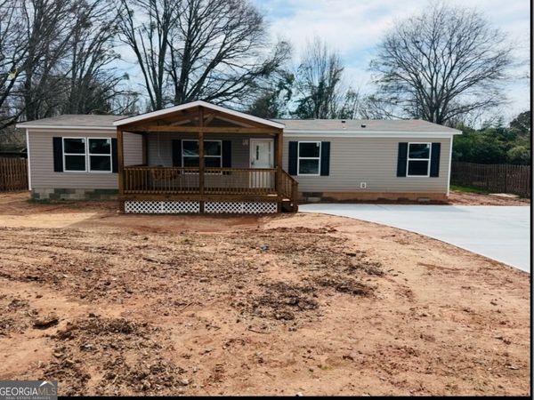 103 Skyland Drive E, Locust Grove, GA 30248