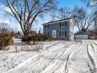 10125 Irwin Road, Bloomington, MN 55437