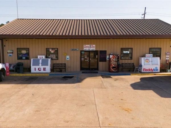 14509 HIGHWAY 84 W Highway, Trout, LA 71371