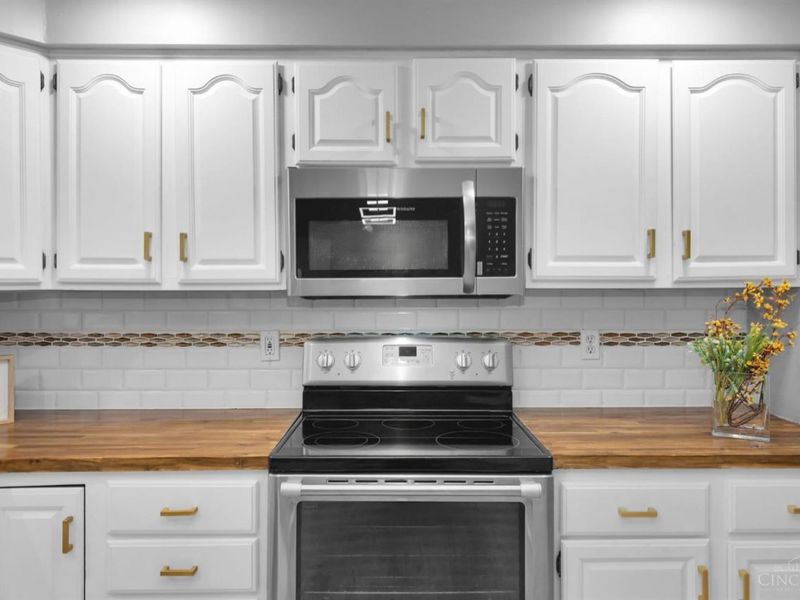 1364 Karahill Drive, Forest Park, OH 45240 Photo 10