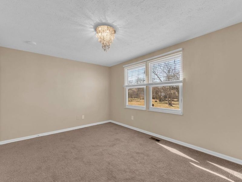 1364 Karahill Drive, Forest Park, OH 45240 Photo 14