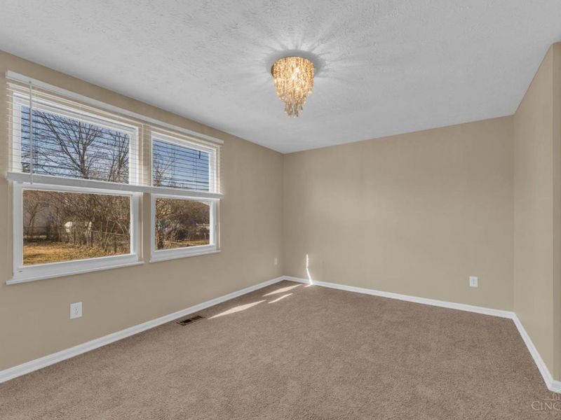 1364 Karahill Drive, Forest Park, OH 45240 Photo 16