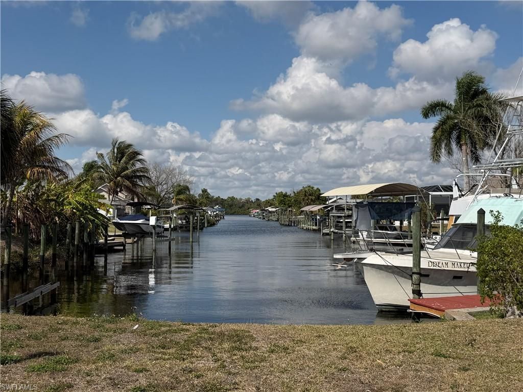 12213 De Moya Dr, Fort Myers, FL 33905 Photo