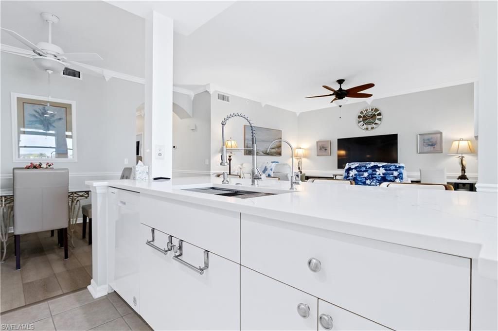 10460 Washingtonia Palm Way, Unit 1332, Fort Myers, FL 33966 Photo