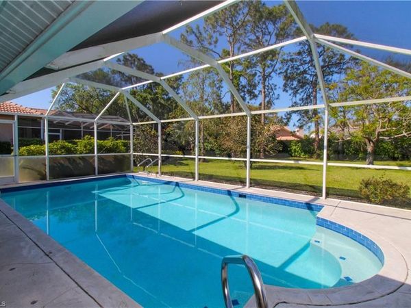 333 Wentworth CT , NAPLES, FL 34104