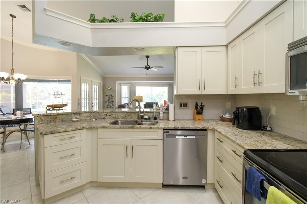 333 Wentworth Ct, Naples, FL 34104 Photo