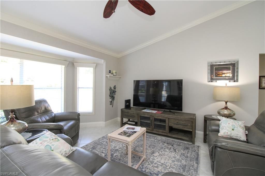 333 Wentworth Ct, Naples, FL 34104 Photo