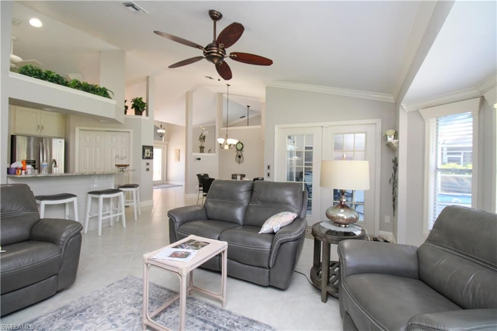 333 Wentworth Ct, Naples, FL 34104 Photo