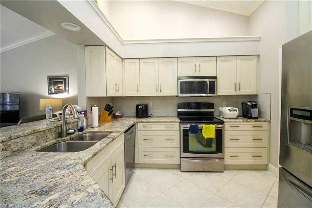 333 Wentworth Ct, Naples, FL 34104 Photo