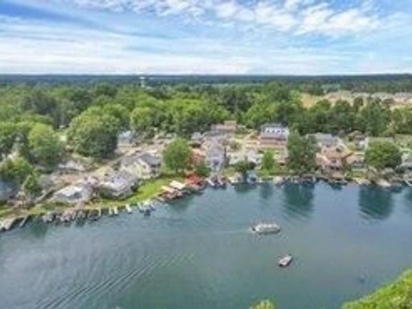 131 Cranberry Lane, Buckeye Lake, OH 43008