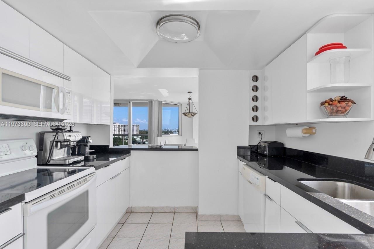 3411 Indian Creek Dr, Unit LPH1401, Miami Beach, FL 33140 Photo