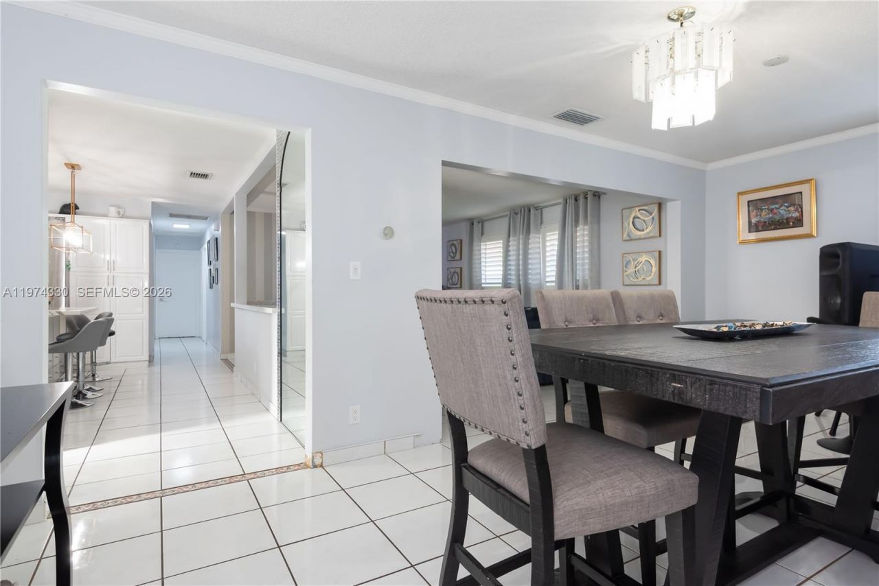 5640 Hayes St, Unit 5640, Hollywood, FL 33021 Photo