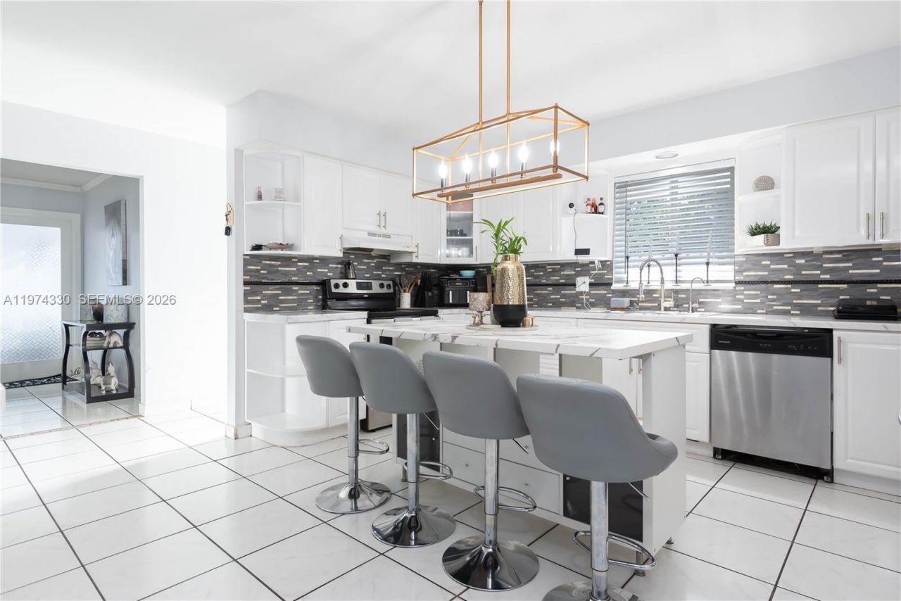 5640 Hayes St, Unit 5640, Hollywood, FL 33021 Photo