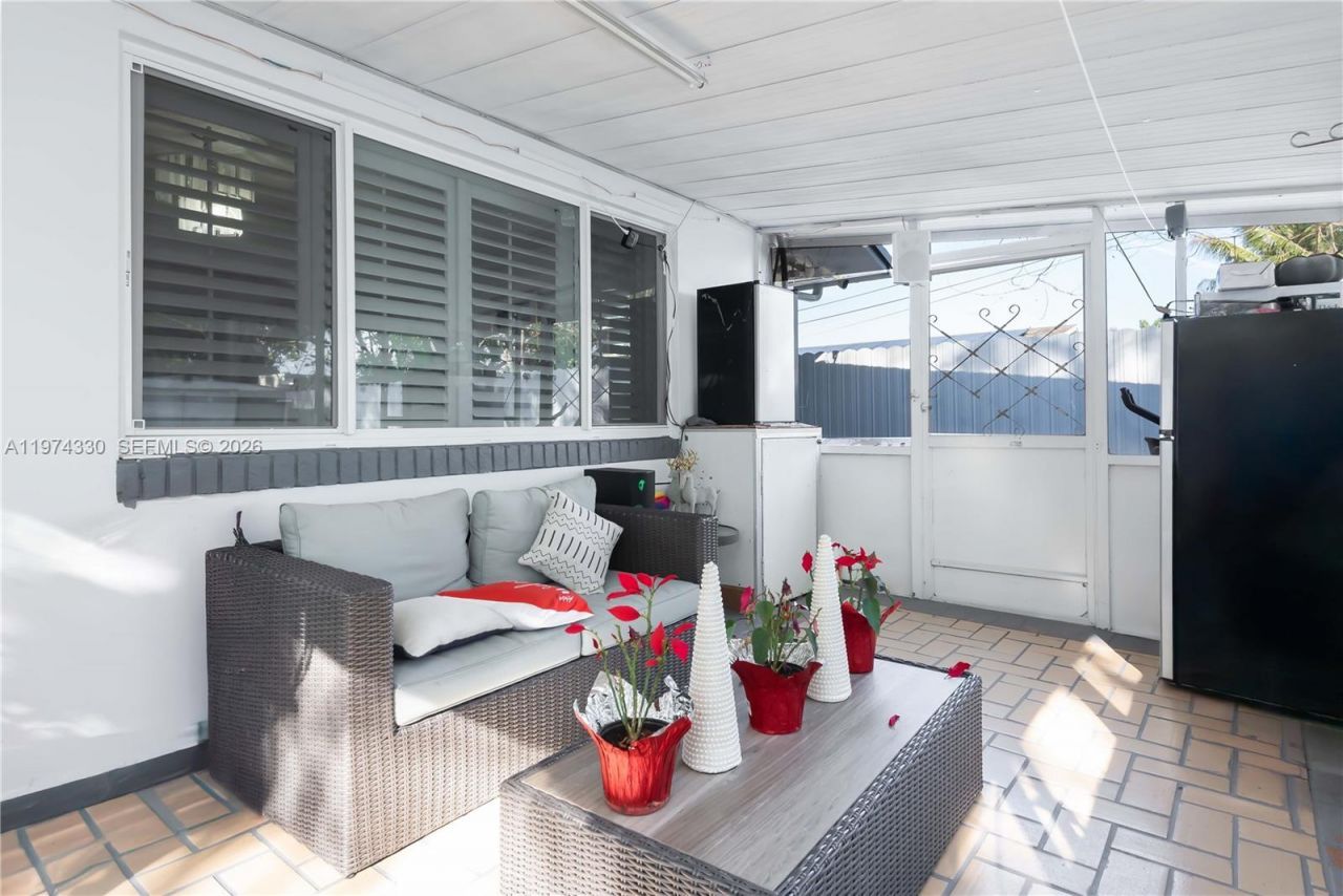 5640 Hayes St, Unit 5640, Hollywood, FL 33021 Photo