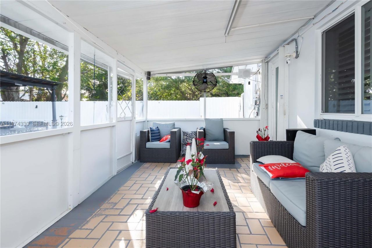 5640 Hayes St, Unit 5640, Hollywood, FL 33021 Photo