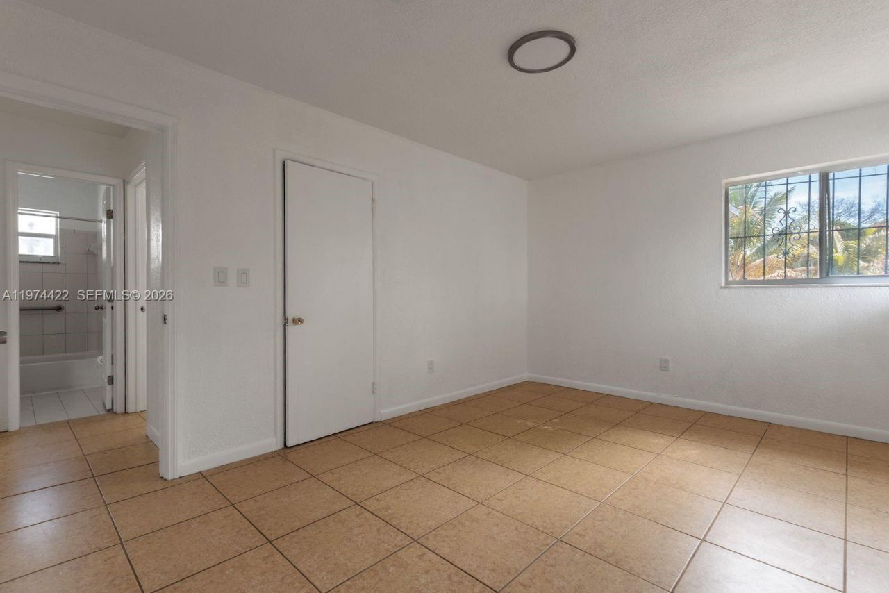 1301 NE 153rd St , North Miami Beach, FL 33162 Photo