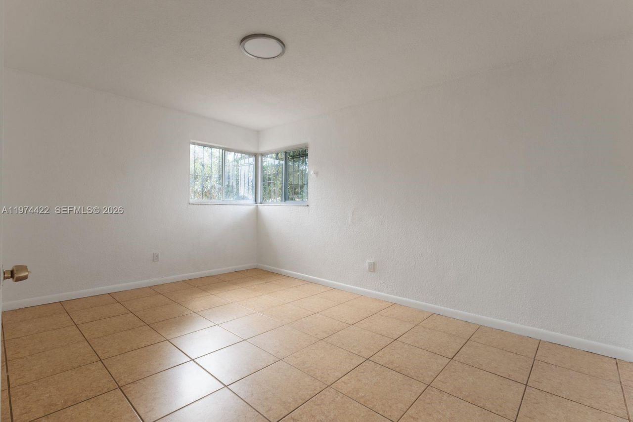 1301 NE 153rd St , North Miami Beach, FL 33162 Photo