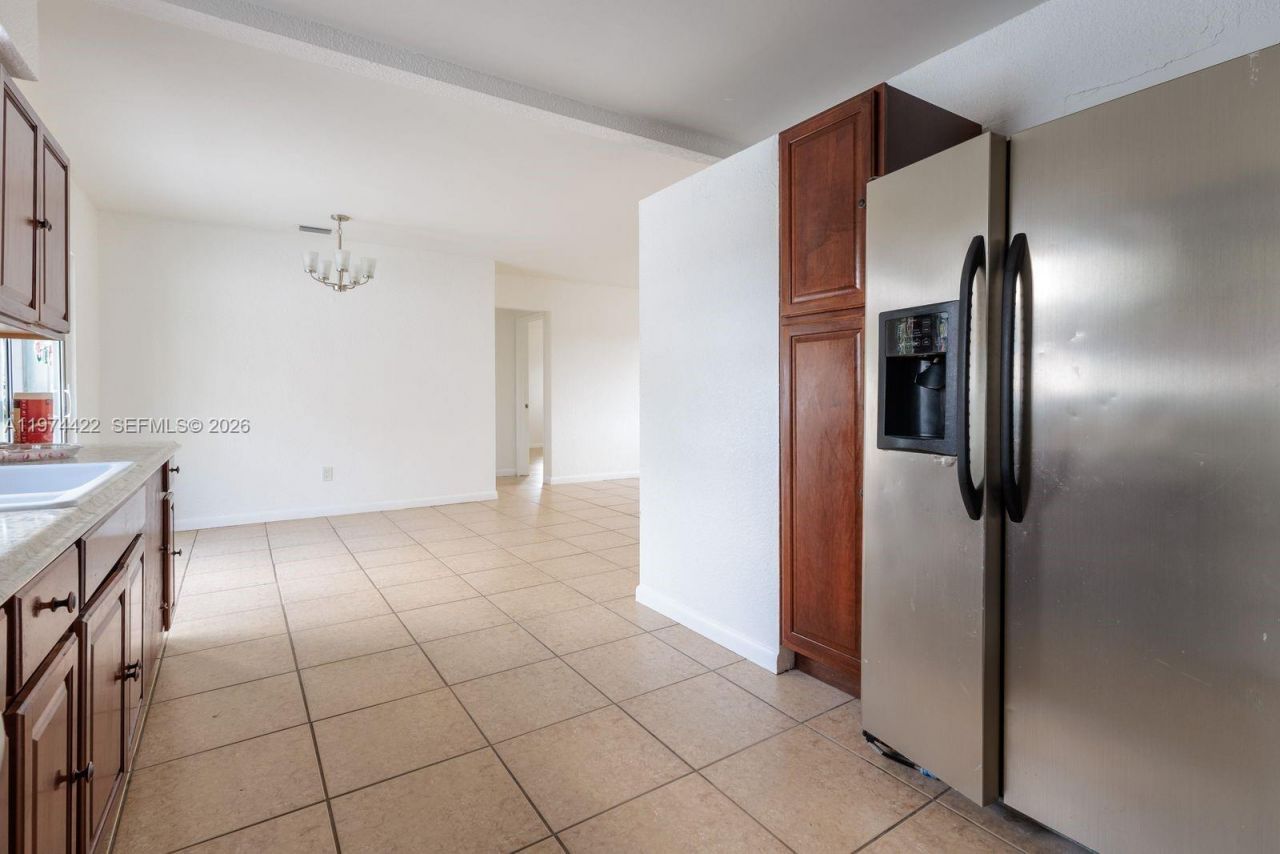 1301 NE 153rd St , North Miami Beach, FL 33162 Photo