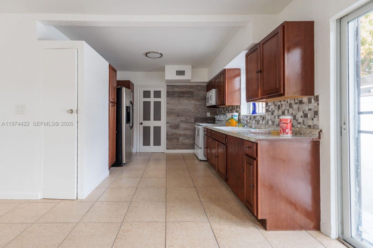 1301 NE 153rd St , North Miami Beach, FL 33162 Photo