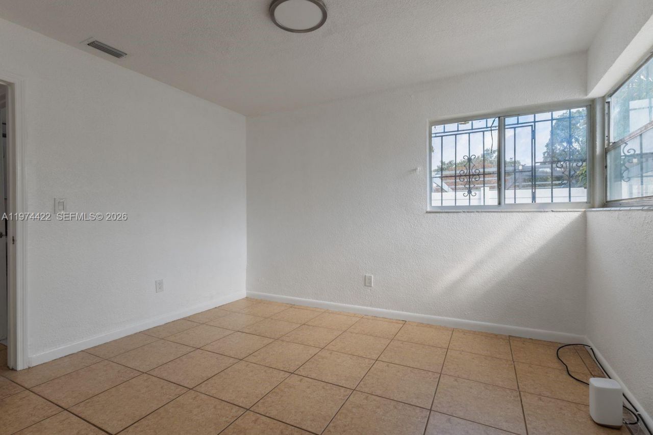 1301 NE 153rd St , North Miami Beach, FL 33162 Photo