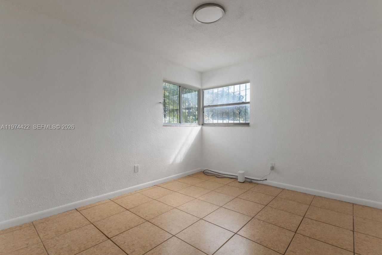 1301 NE 153rd St , North Miami Beach, FL 33162 Photo