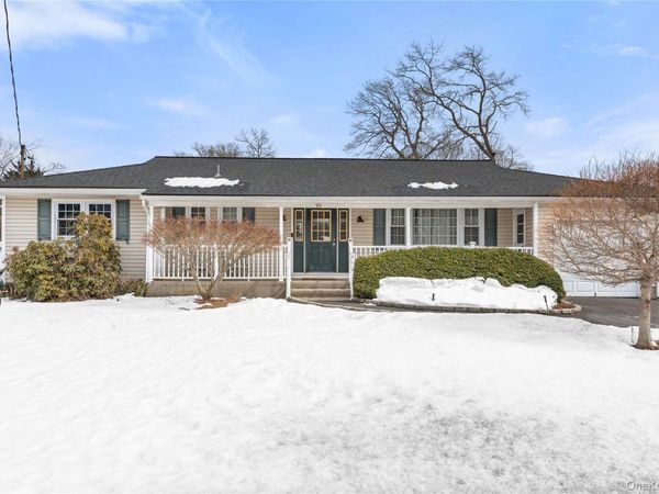 99 Brunswick Road, Ronkonkoma, NY 11779